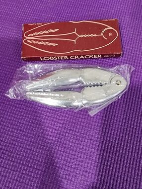 Stainless Steel Crab and Seafood Cracker - Silver Made In JAPAN